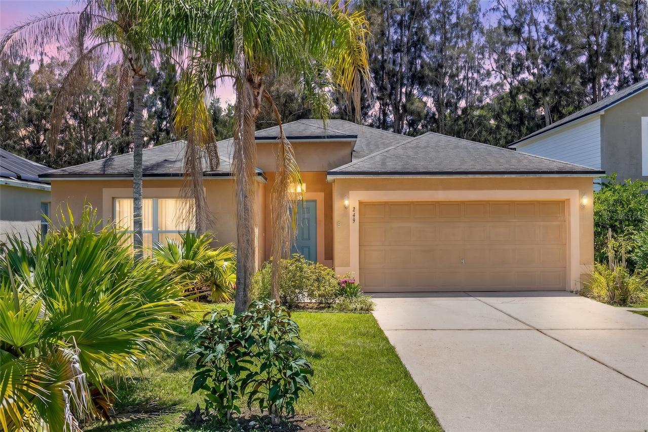 249 Curtis Ave., Groveland, FL 34736
