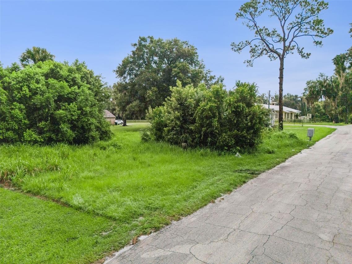 S Goodwin St., Lake Helen, FL 32744