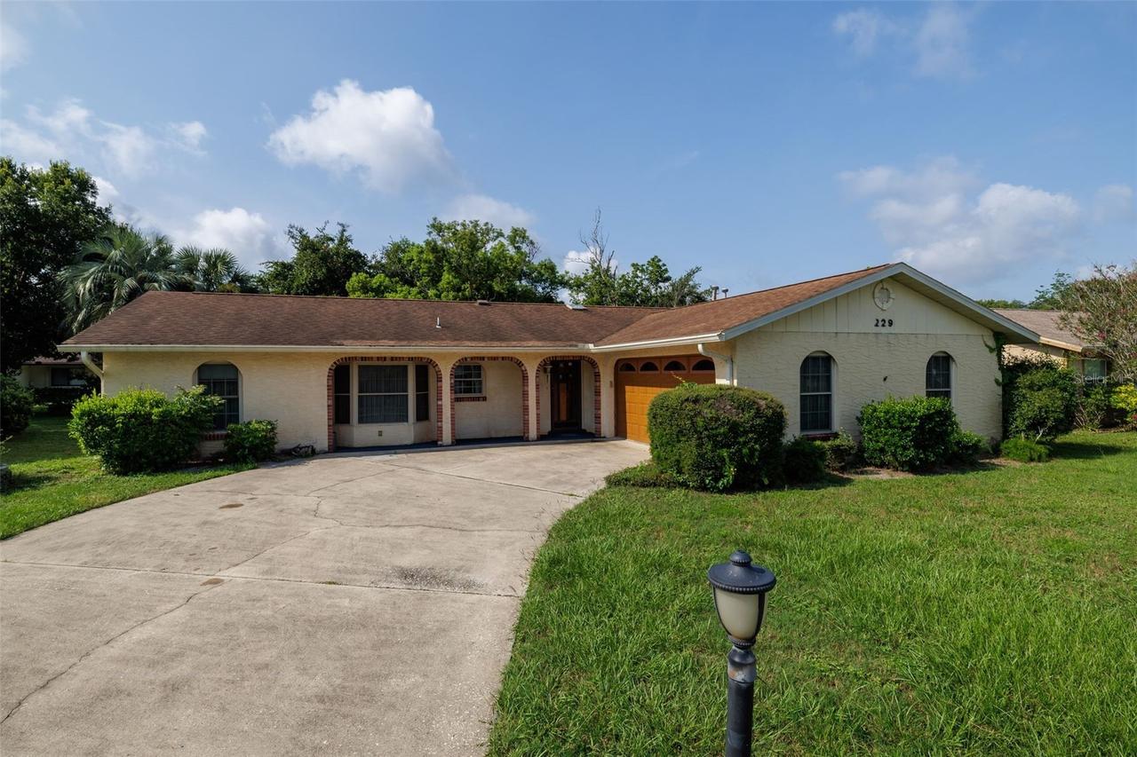 229 Georgetowne Blvd., Daytona Beach, FL 32119
