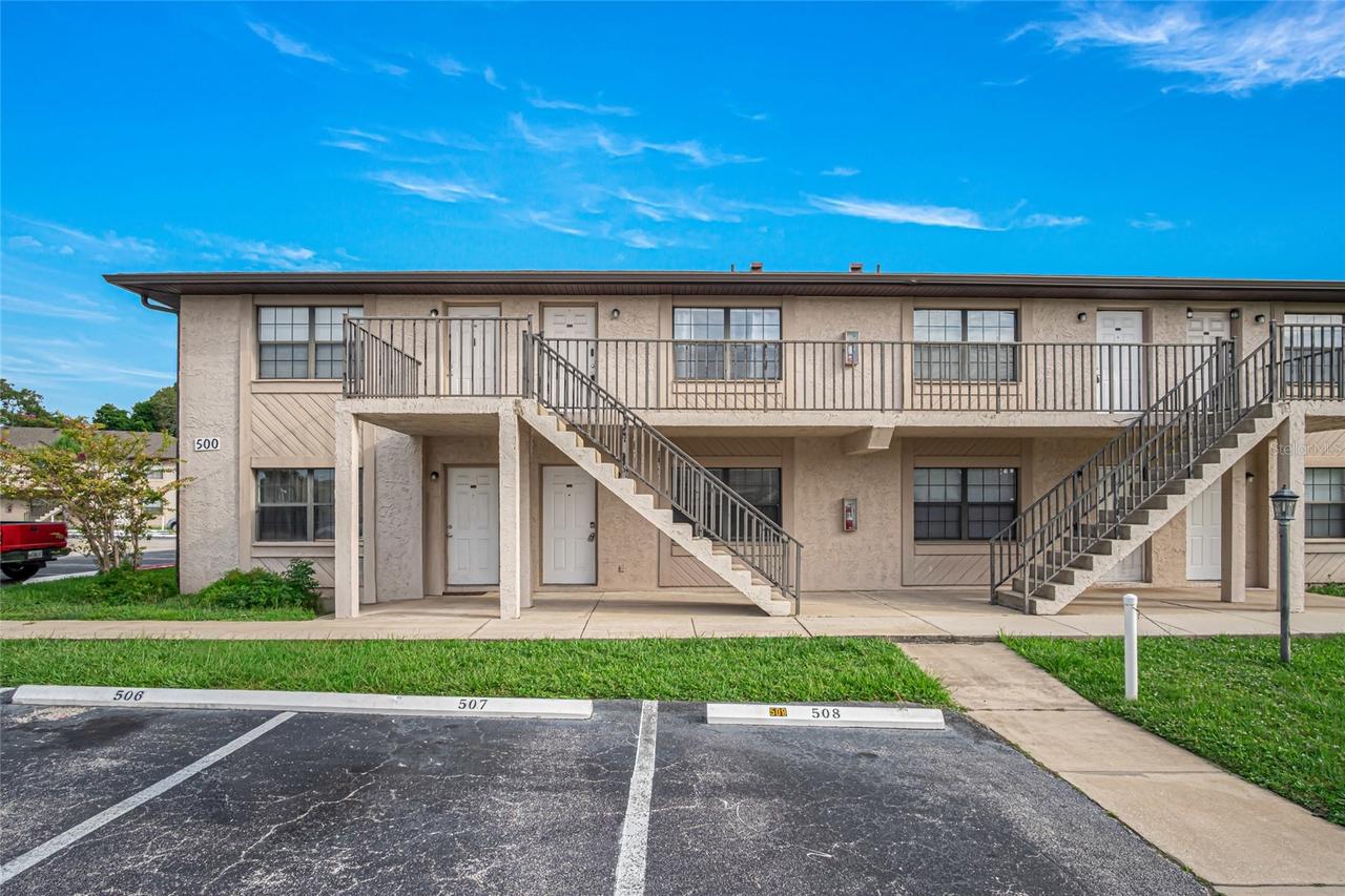 1290 9th St. #506, Daytona Beach, FL 32117