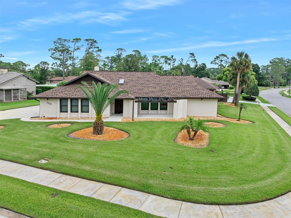 120 Peachtree Cir., Daytona Beach, FL 32114