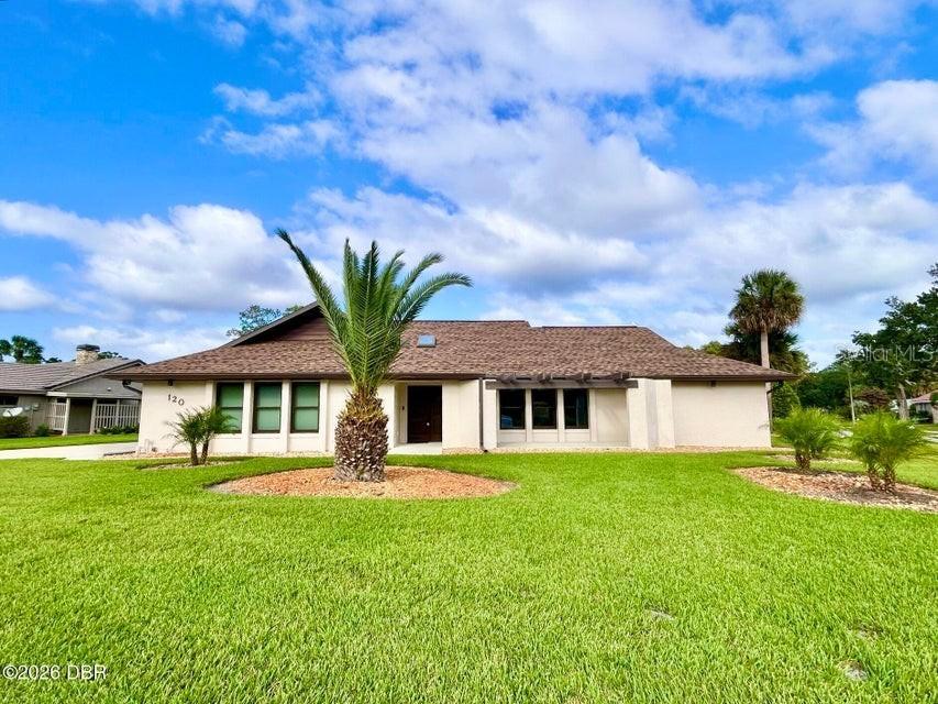 120 Peachtree Cir., Daytona Beach, FL 32114