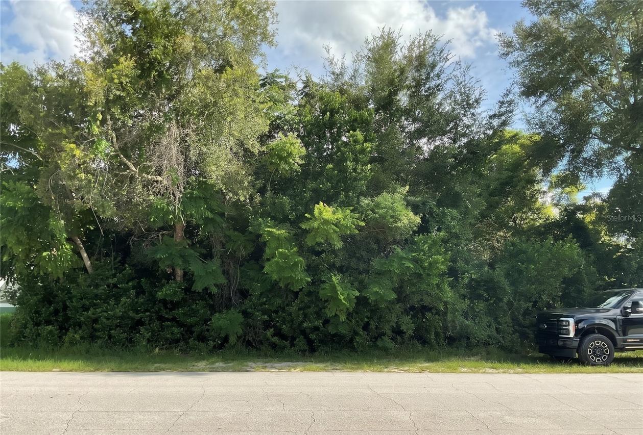 883 Trumbull St., Deltona, FL 32725