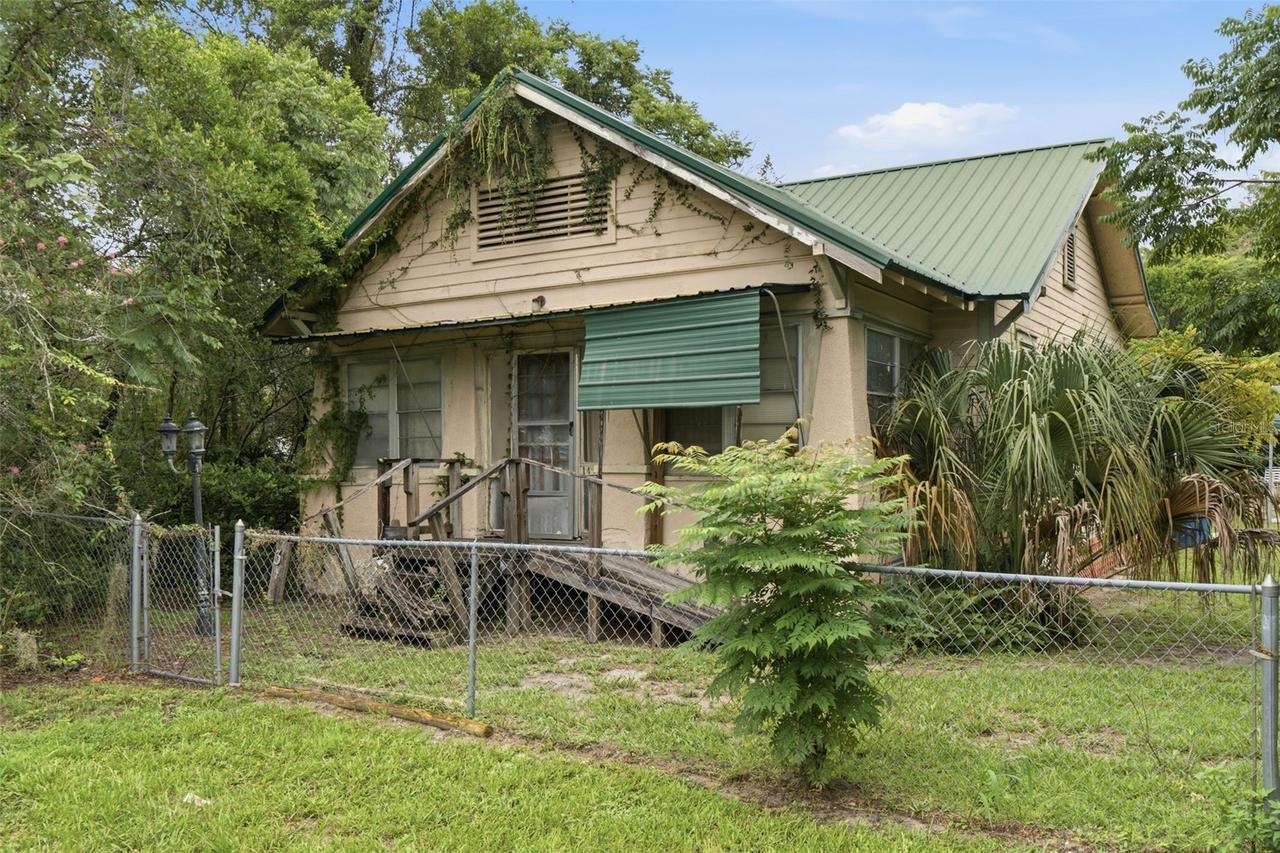 1413 E New York Ave., Deland, FL 32724