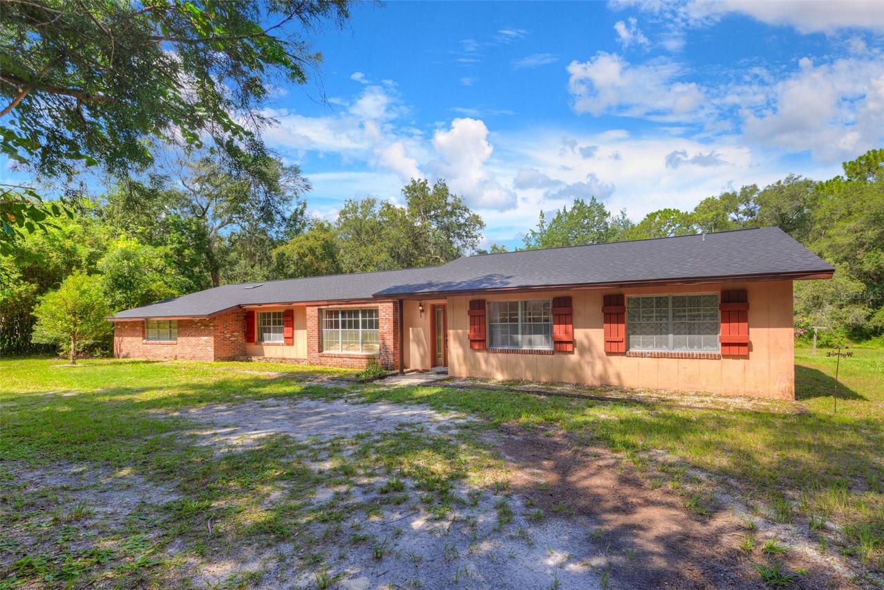 2142 Saragossa Ave., Deland, FL 32724