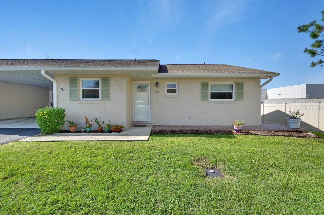 202 Elmwood Ave. #330, Deland, FL 32724