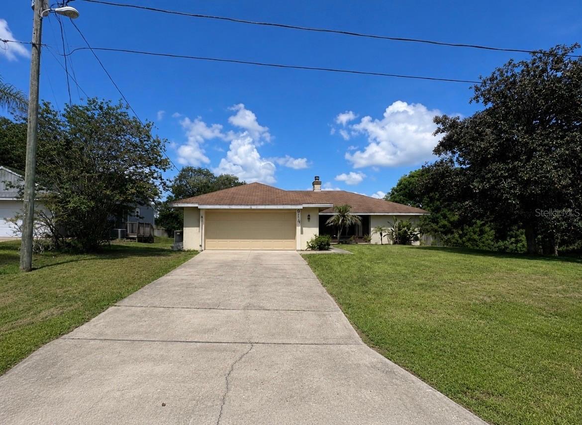 914 Sweetbrier Dr., Deltona, FL 32725