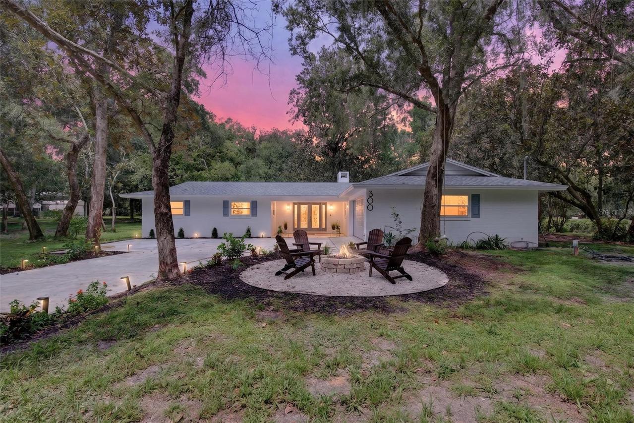 300 Scott Rd., Geneva, FL 32732