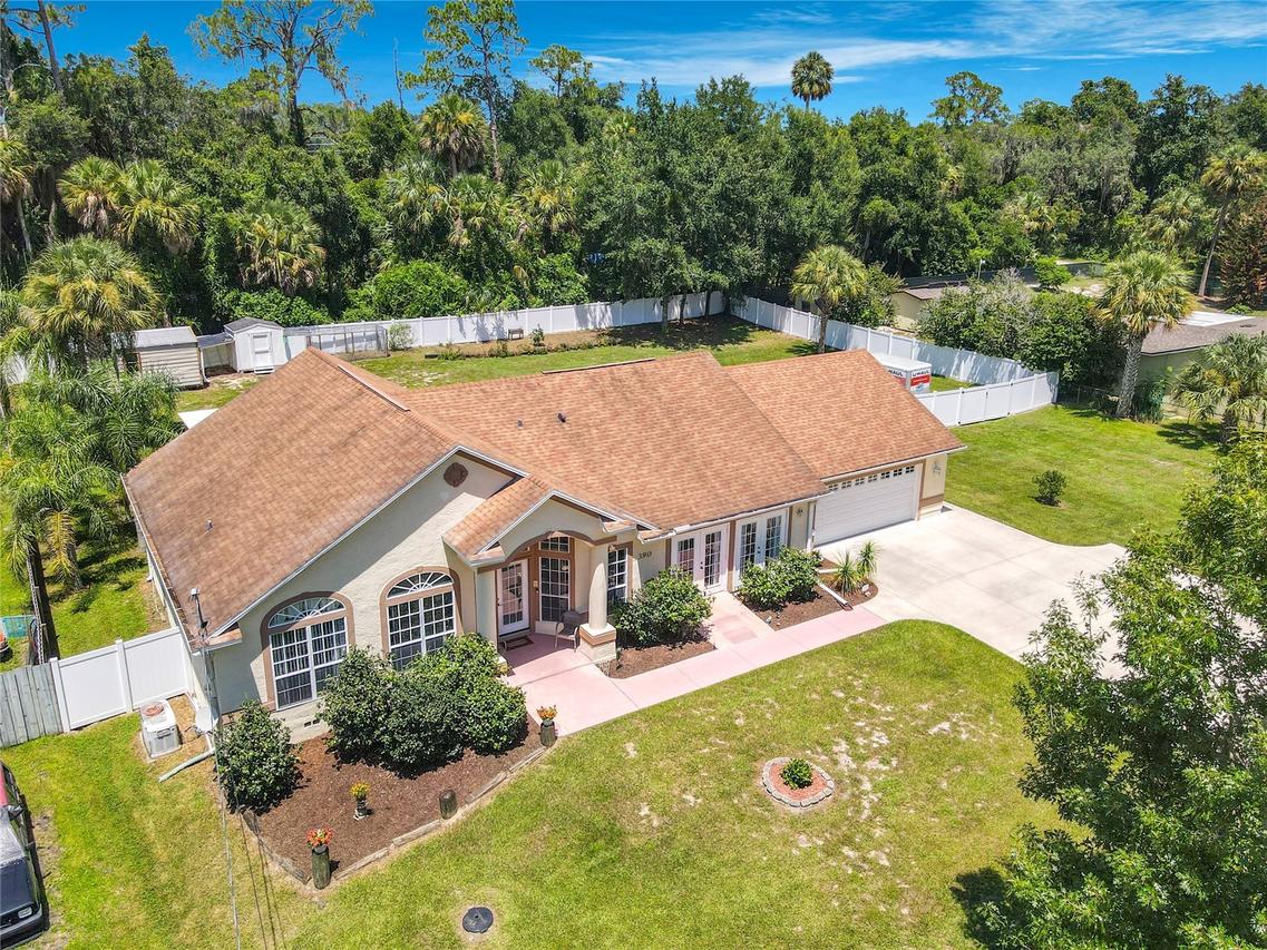 390 Magnolia Pl., Debary, FL 32713