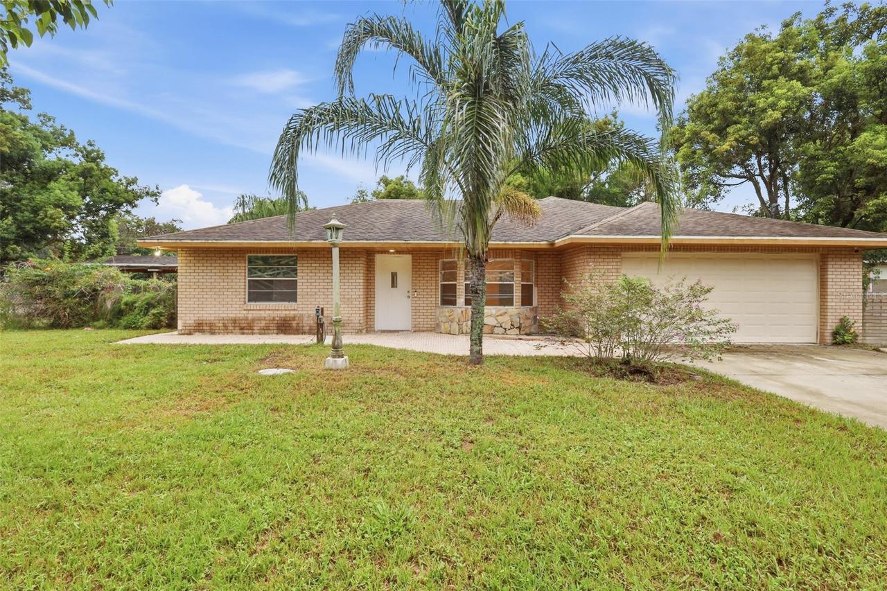1098 E De Carlo Dr., Deltona, FL 32725