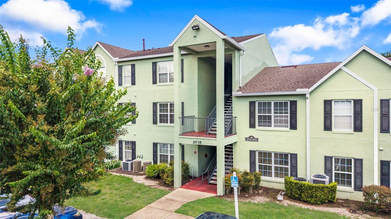 2035 Dixie Belle Dr. #2035M, Orlando, FL 32812