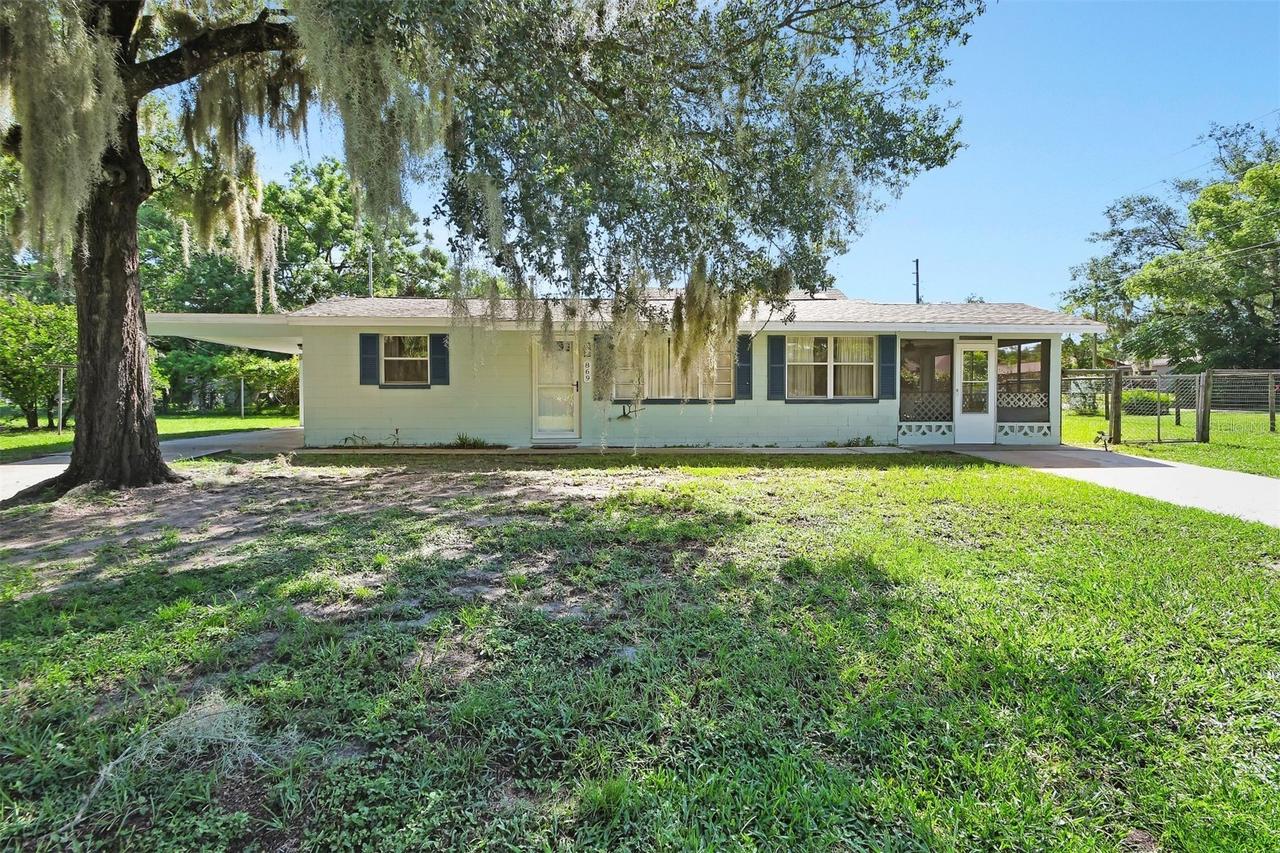869 Pratt St., Deland, FL 32720