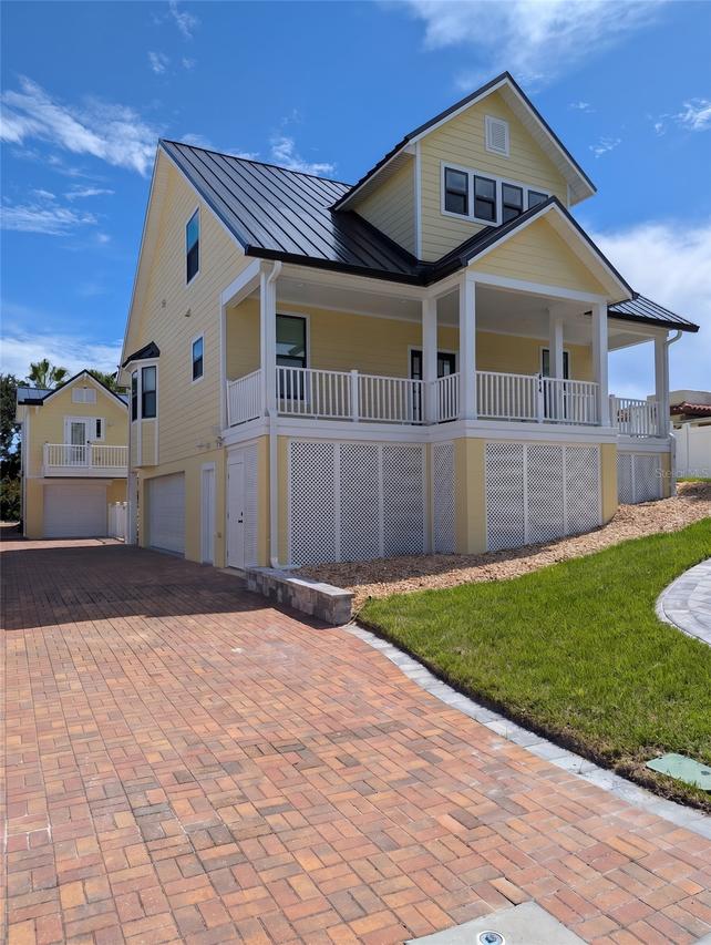 414 Jessamine Blvd., Daytona Beach, FL 32118