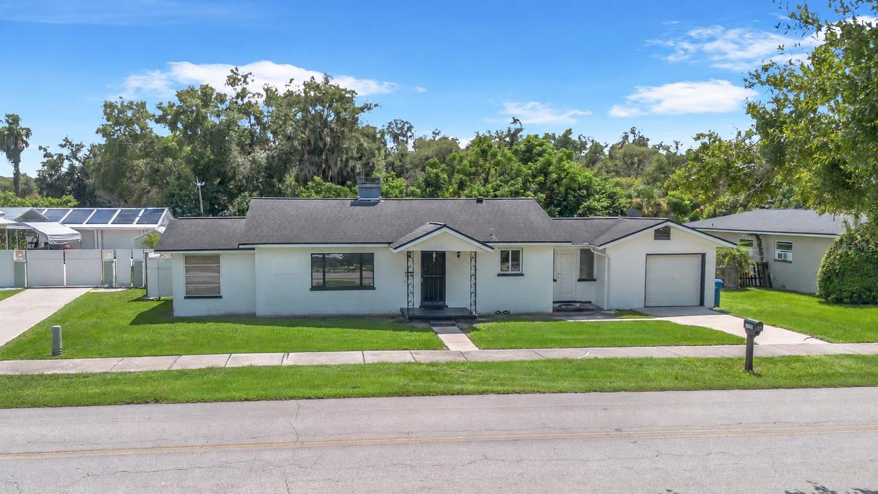 1158 W Minnesota Ave., Deland, FL 32720