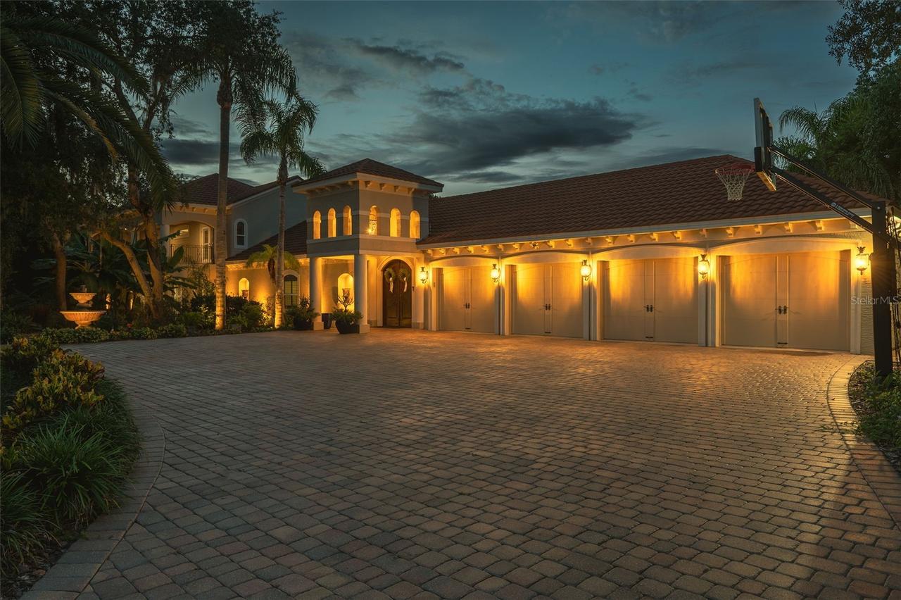 817 Hail Ct., Port Orange, FL 32127