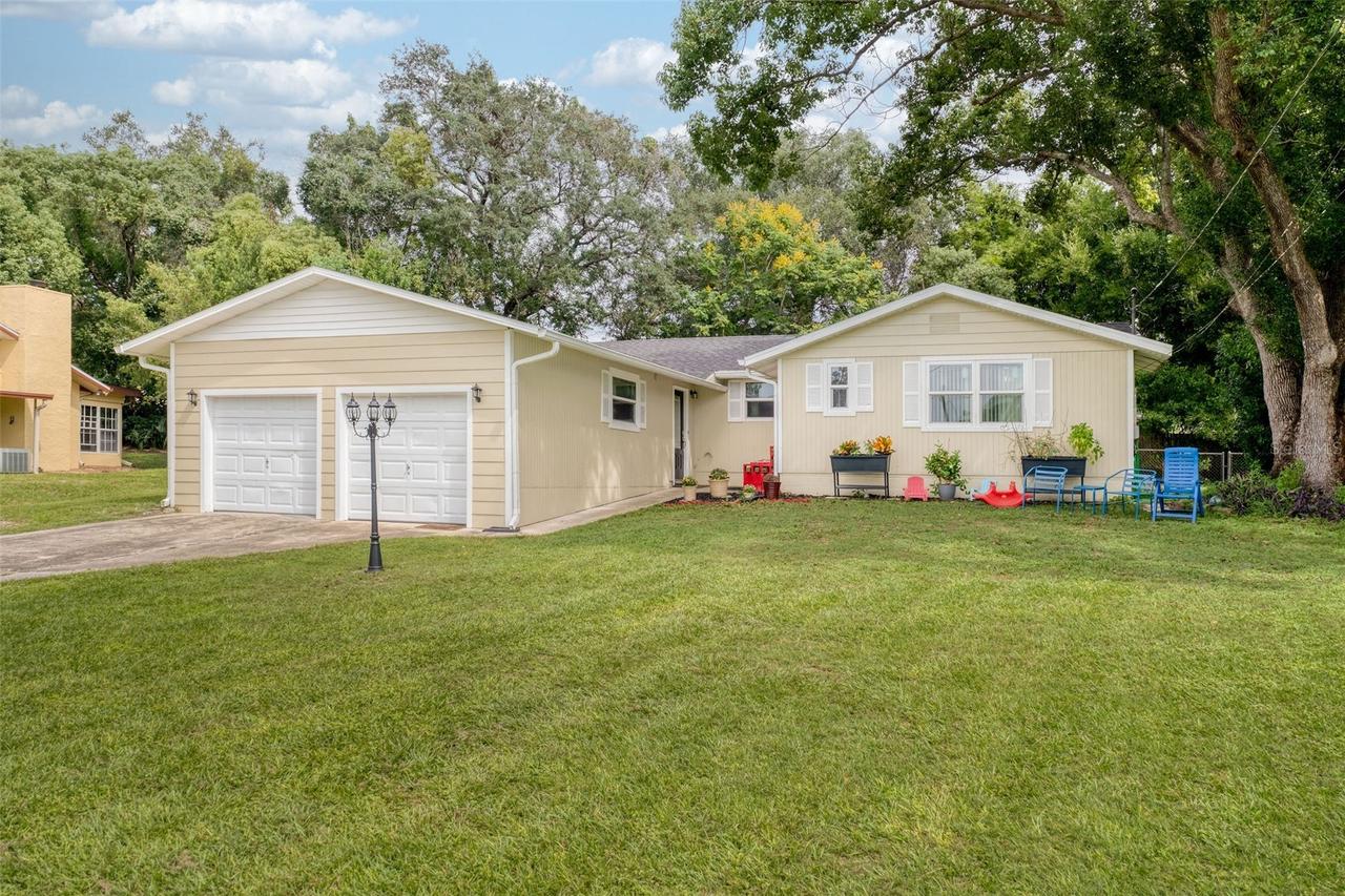246 Angeles Rd., Debary, FL 32713
