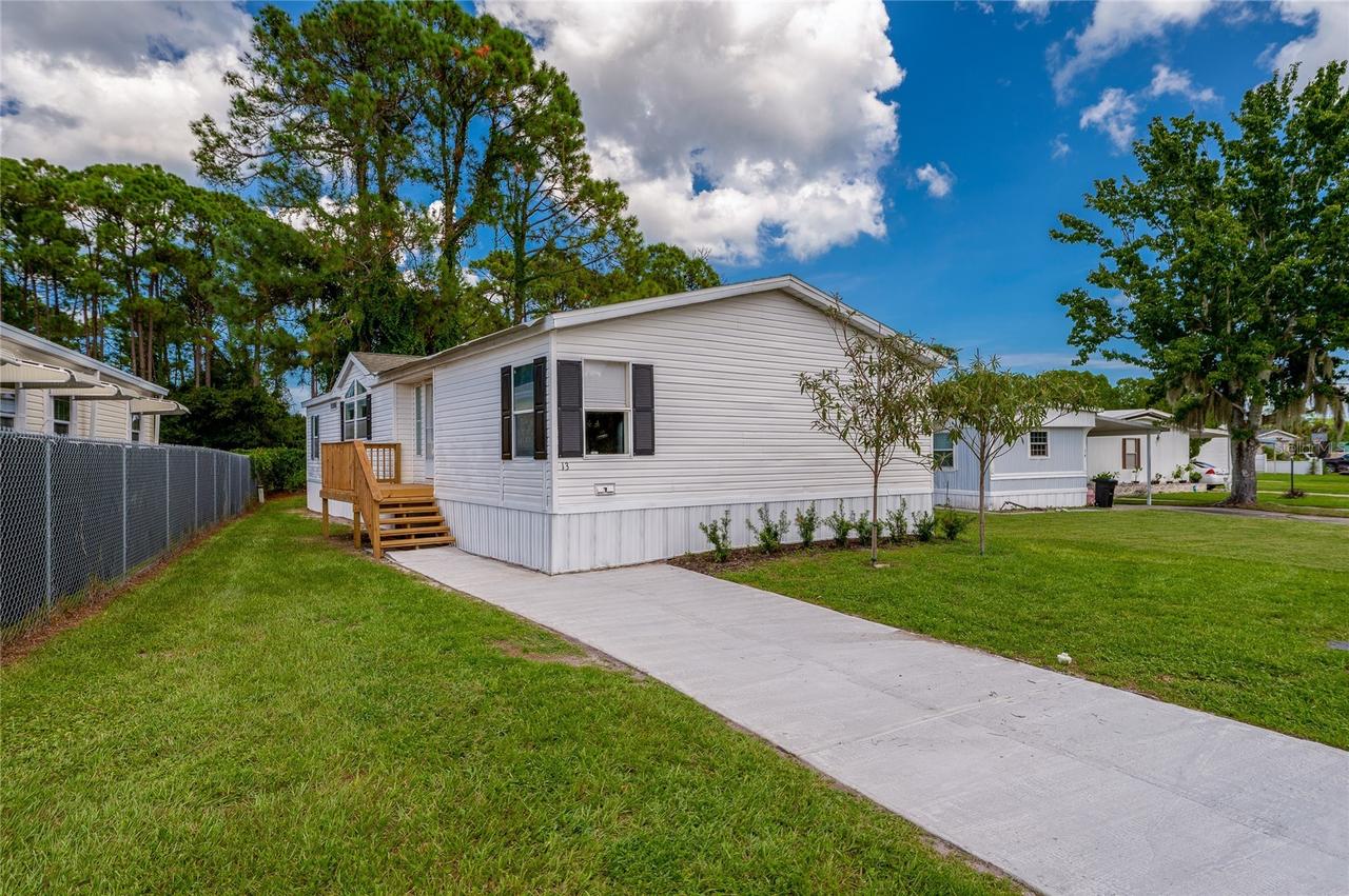 13 Lawrence Ct., Port Orange, FL 32127