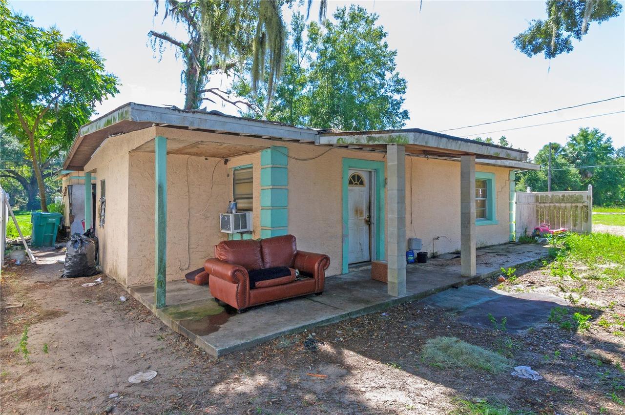 605 Danvers St., Eustis, FL 32726