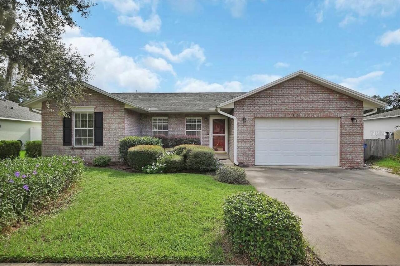 1141 8th Ave., Deland, FL 32724