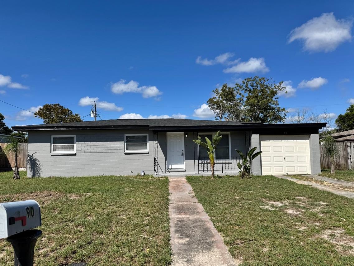 90 Sky Ln., Titusville, FL 32796