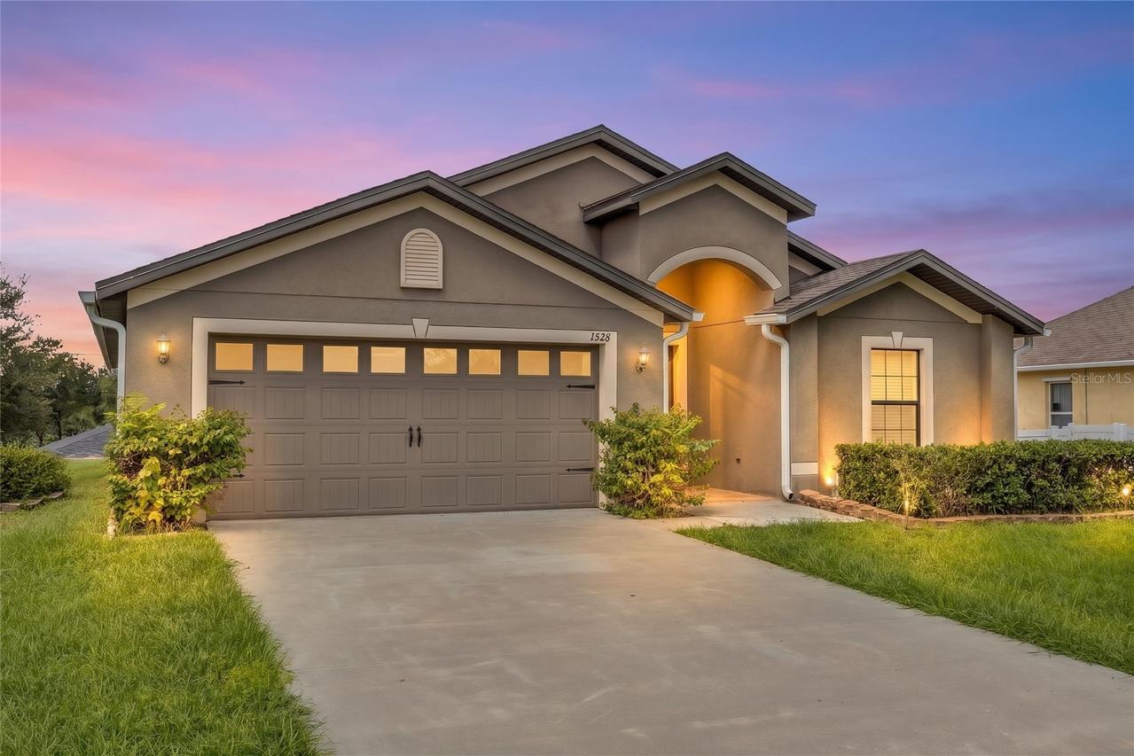1528 E Falmouth Ave., Deltona, FL 32725