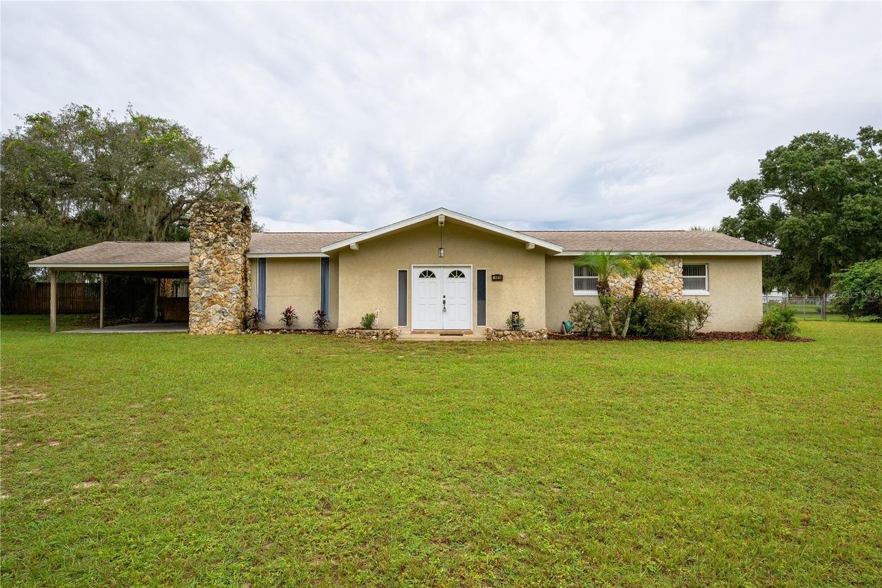 19839 Eldorado Dr., Eustis, FL 32736