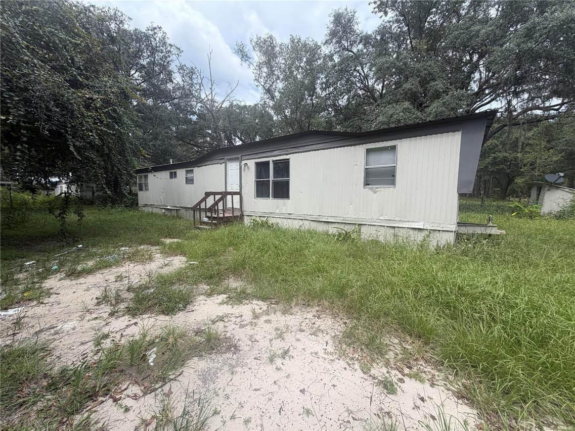 205 Little Star Rd., Hawthorne, FL 32640