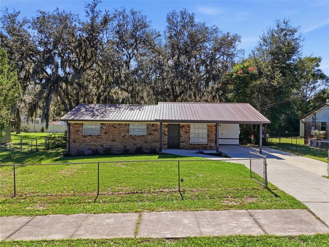 330 Brooklyn Ave., Orange City, FL 32763