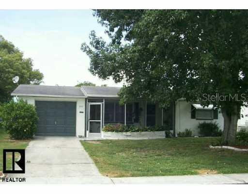 5247 Falcon Dr., Holiday, FL 34690