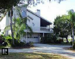463 Riverside Dr., Tarpon Springs, FL 34689
