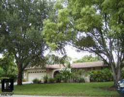 869 Seminole Blvd., Tarpon Springs, FL 34689