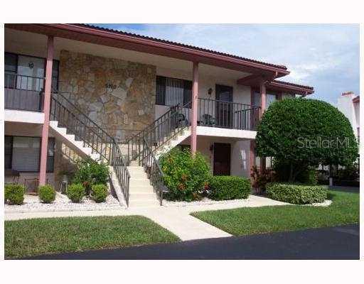 9960 Eagles Point Cir. #2, Port Richey, FL 34668