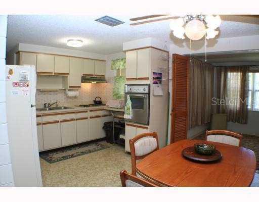 1907 Knollwood Dr., Holiday, FL 34690