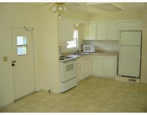 9145 Kosimo St., New Port Richey, FL 34654