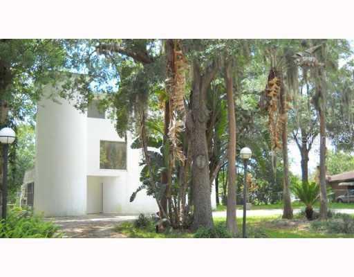 18204 Abbey Ln., Lutz, FL 33548