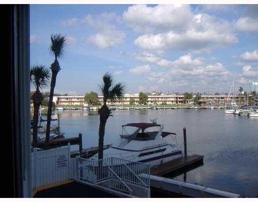 4939 Floramar Ter. #207, New Port Richey, FL 34652