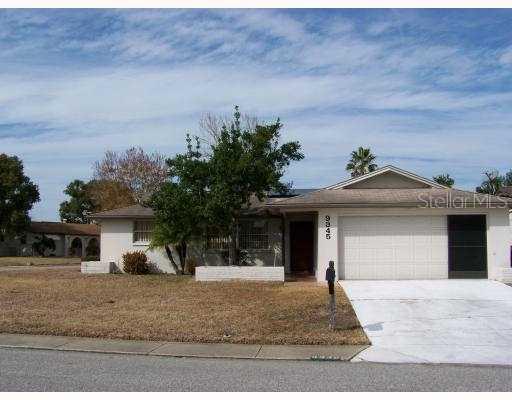 9345 Lake Christina Ln., Port Richey, FL 34668