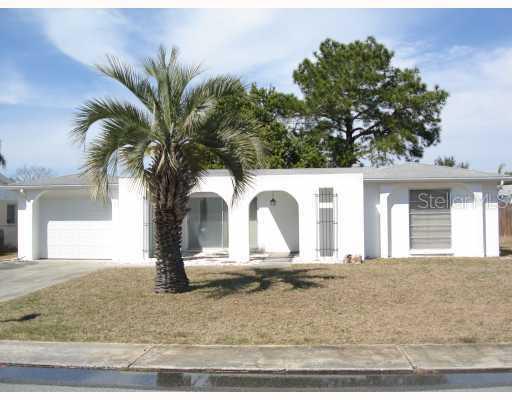 3037 Lloyd Dr., Holiday, FL 34691