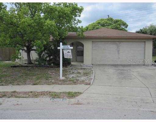 10415 Leaning Oak Dr., Port Richey, FL 34668