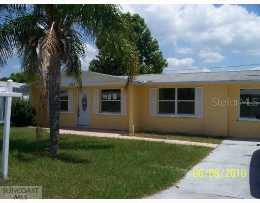 3800 Cherrywood Dr., Holiday, FL 34691