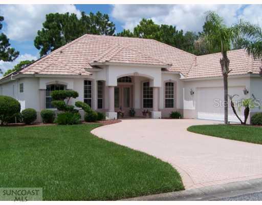 9213 Grand Cypress Dr., Weeki Wachee, FL 34613