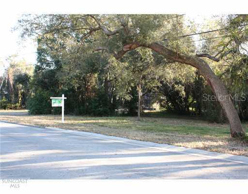 N Florida Ave., Tarpon Springs, FL 34689