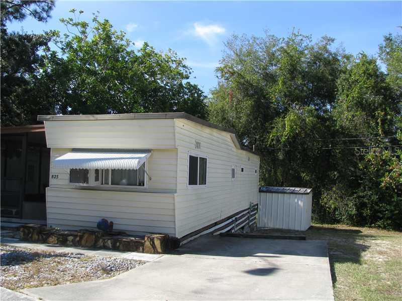 825 Oakwood Dr., Tarpon Springs, FL 34689