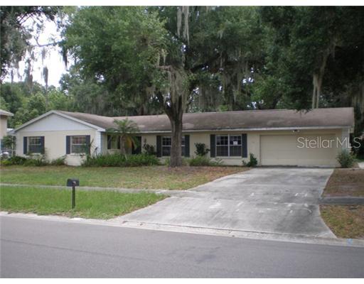 228 Van Gogh Cir., Brandon, FL 33511
