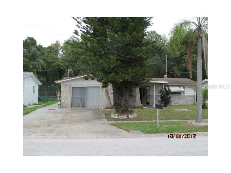 5327 Dawn Ln., Holiday, FL 34690