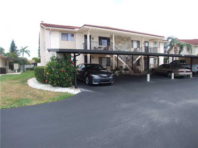 9961 Eagles Point Cir. #1, Port Richey, FL 34668