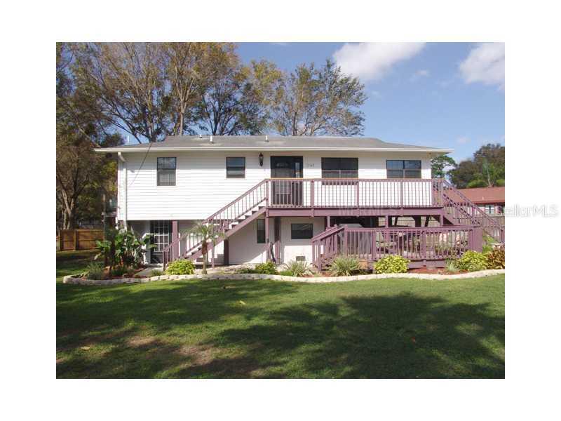 1567 Elmwood Ave., Tarpon Springs, FL 34689