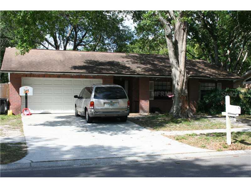 17622 Meadowbridge Dr., Lutz, FL 33549