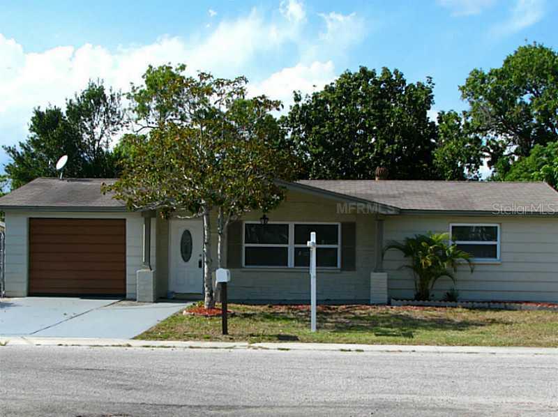 3245 Atlantis Dr., Holiday, FL 34691