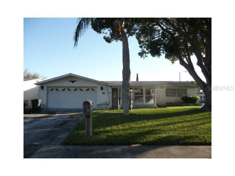 5220 Bluejay Dr., Holiday, FL 34690